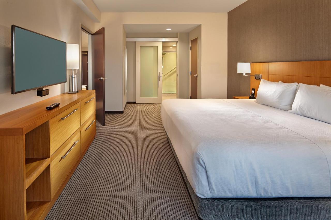 Hyatt Place Warwick/Providence Airport Eksteriør billede